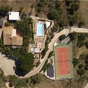 3 bedroom villa with pool and tennis court in Sicily, sleeps 6-8
